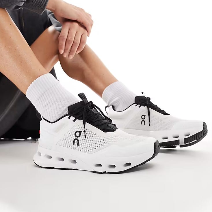 On Cloud Cloudnova Women's Black and White-onclouder-com