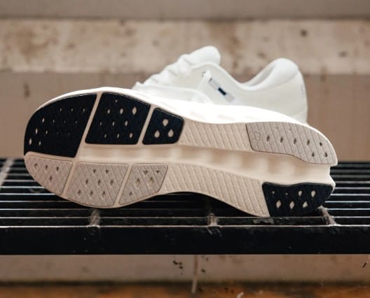 On Cloud running shoes - onclouder com