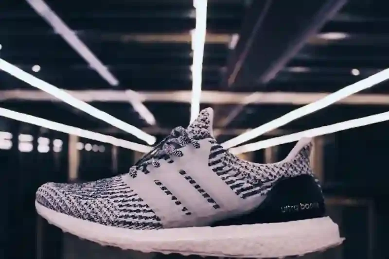 Cloud vs Ultraboost Comparision