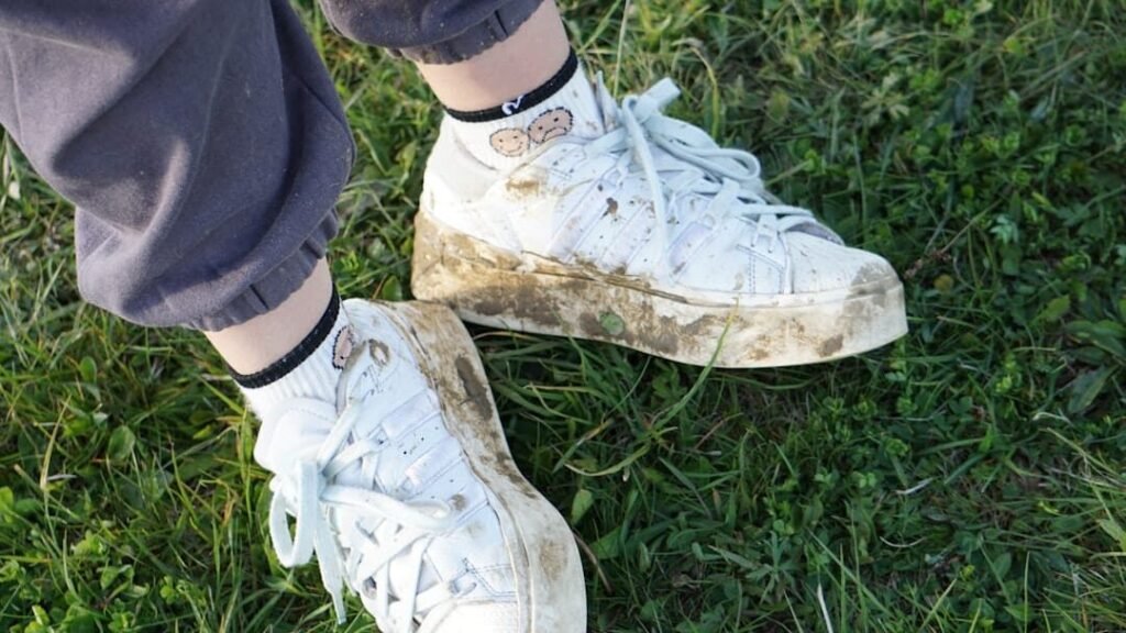 can you wash on cloud sneakers