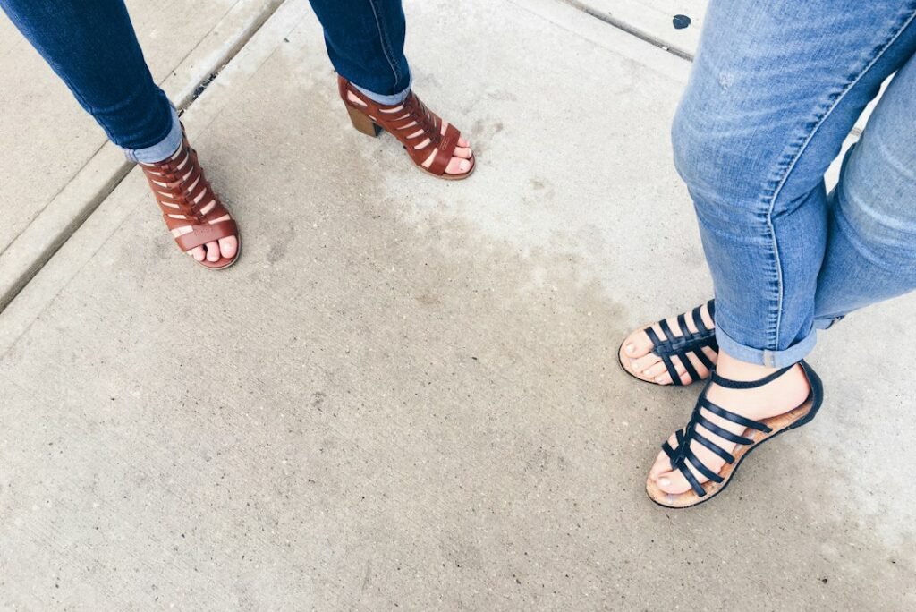 stylish summer sandals with arch support