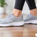 supportive walking tennis shoes for flat feet
